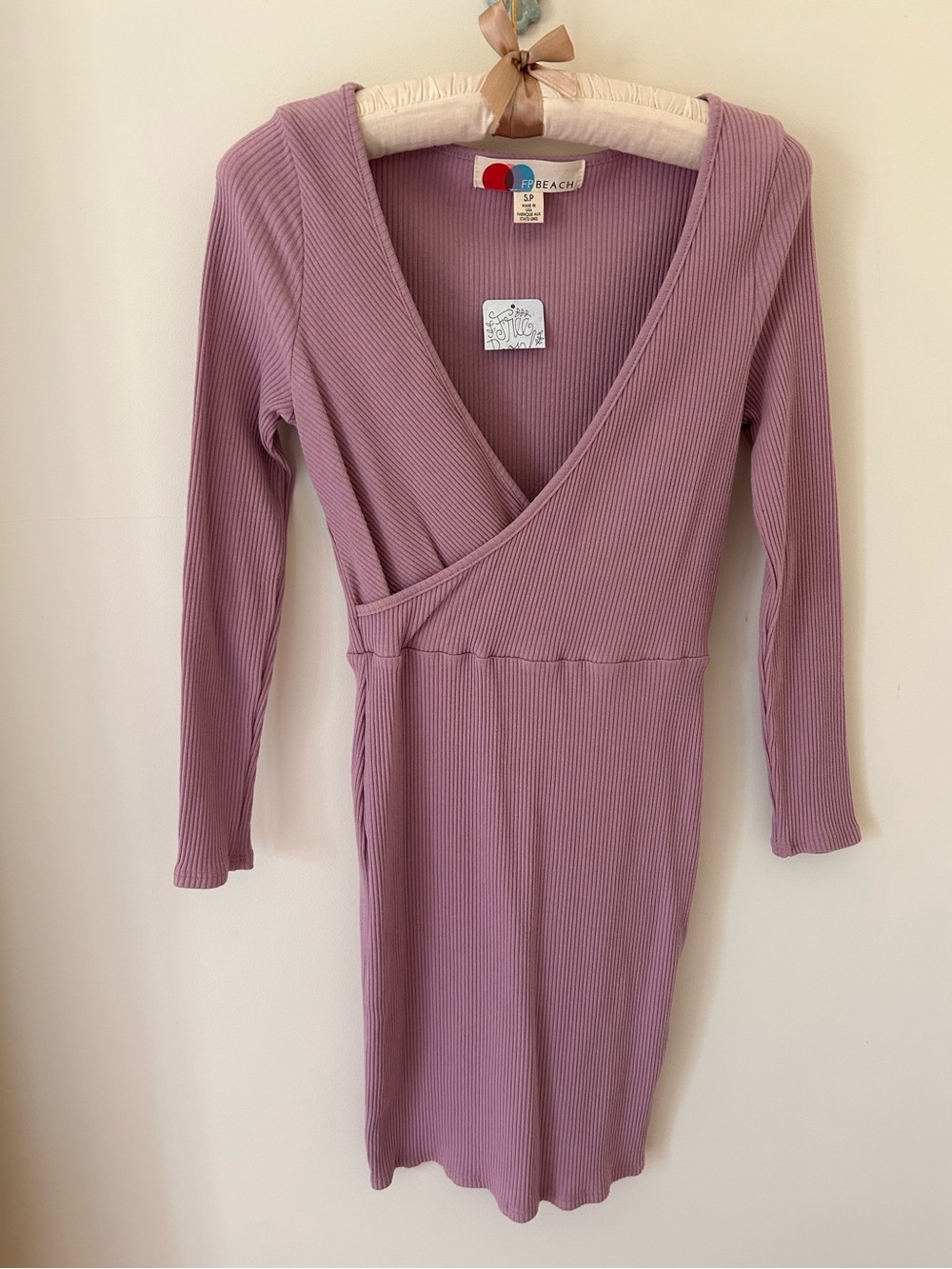 FP Beach “All About the Selfie” Ribbed Knit Bodycon Dress
Size: Small
NWT